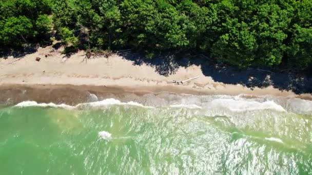 阳光灿烂的夏天美丽的伊利湖的空中无人机视频镜头 — 图库视频影像