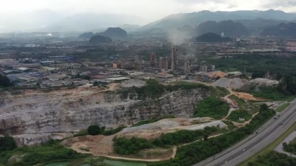 Aerial Drone Fly Active Limestone Quarrying Operation Production Site Destroying — Vídeo de stock