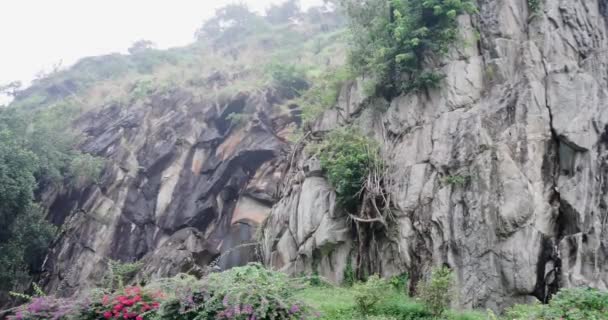 Dark Aged Shabby Cliff Face Divided Huge Cracks Layers Coarse — Stock Video