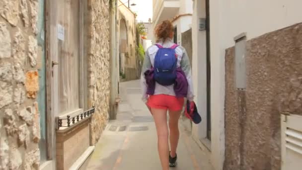 Woman Backpacker Walking Narrow Historic Streets Capri Italy Forward — Wideo stockowe