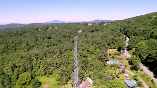 Wieża Telefoniczna Górach Blue Ridge — Wideo stockowe