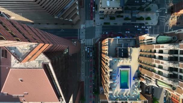 Top Aerial Empty City Street Metropolitan Downtown City Descending Aerial — Stockvideo