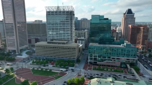 Downtown Baltimore City Skyline Aerial Flight Skyscraper Towers Financial Business — Vídeo de Stock