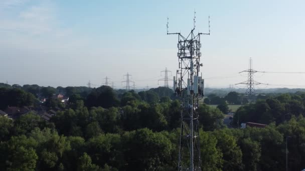 Broadcasting Tower Antenna British Countryside Landscape Background Slow Aerial Dolly — 비디오
