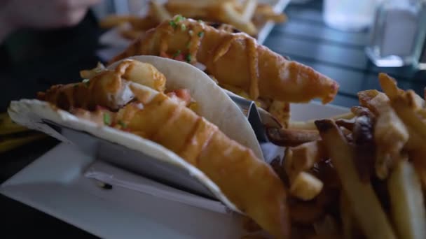 Close Fish Tacos French Fries Plate Restaurant — Video