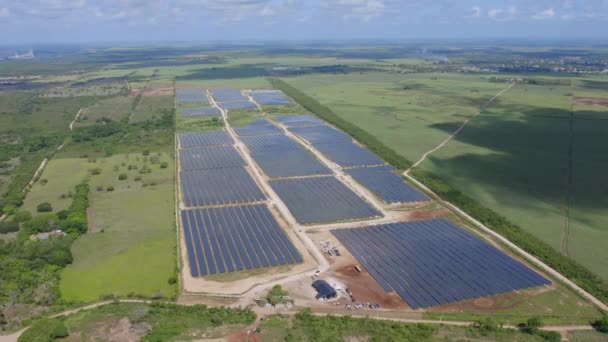 Ampla Instalação Fotovoltaica Campo Soco Vista Aérea — Vídeo de Stock