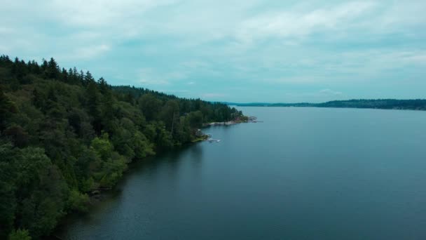 Descienda Lentamente Sobre Lago Washington Con Cielo Nublado Durante Las — Vídeos de Stock