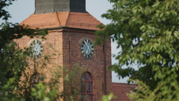 Red Brick Clock Tower Small German Town Ruhstadt Slow Motion — Stok video
