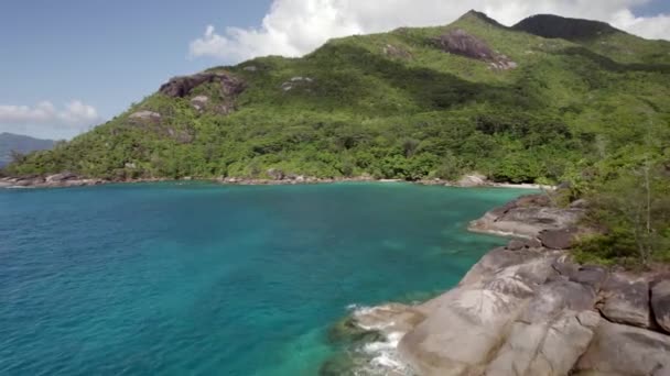 Low Fast Drone Shot Revealing Anse Major Beach Острові Мае — стокове відео