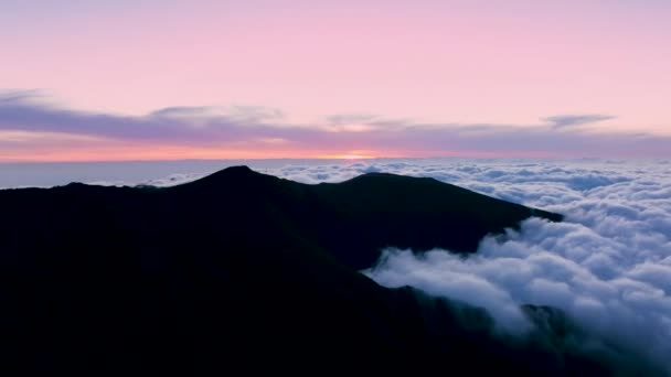 Drone Hyperlapse Clouds Sunset Curious Cloud Movement Mountain — Vídeo de Stock