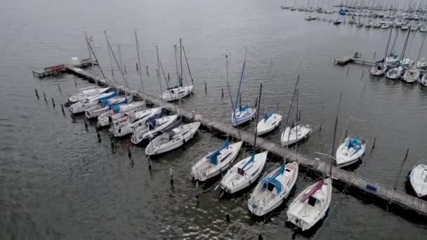 Aerial Shot Sailboats Harbors Steinhuder Meer Lake Daytime — Stock video