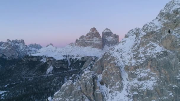 Nieve Extrema Escarpada Tre Cime Montaña Pendiente Vista Aérea Hacia — Vídeo de stock