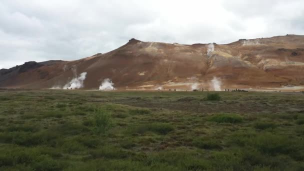 Landmannalauger Geotermikus Mező Izlandon Drón Videó Alacsony Halad Előre — Stock videók
