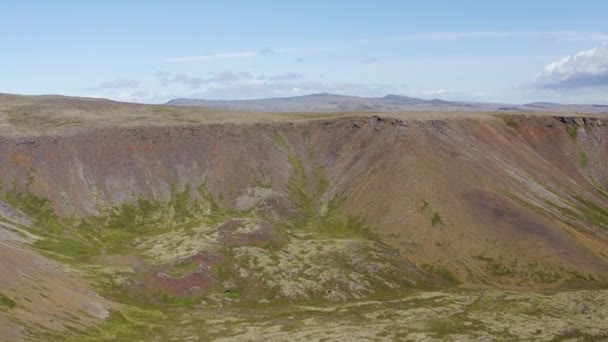 Aerial Tilt Shot Volcano Landscape Iceland Sunny Day Stra Eldborg — Stockvideo