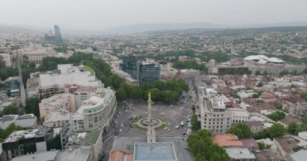 Cityscape Tbilisi Including Saint George Statue Freedom Square — Stockvideo