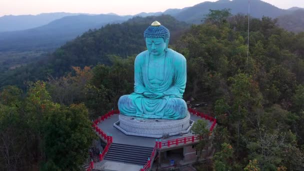 タイのランパンにあるドイ チャンが見たワット プラチャンメイ タまたはワット プラの空中風景 — ストック動画