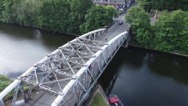 Aerial View Descending Cyclist Crossing Manchester Ship Canal Swing Bridge — Stok video