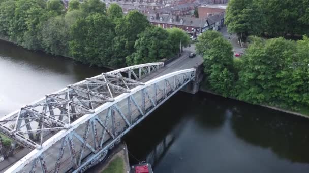 Aerial View Rising Top Manchester Ship Canal Swing Bridge Warrington — Vídeos de Stock