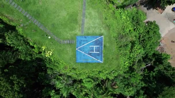 Aerial Birdseye Rising Helipad Revealing Coastal Scene Ubatuba Brazil — Vídeos de Stock