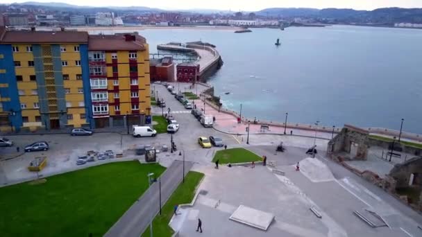 Fly Drone Shoot Teh Skatepark Cimadevilla Gijn See Bay Sea — Stock Video