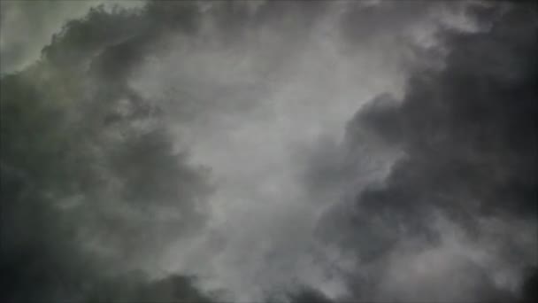 Bakış Açısı Karanlık Içinde Bir Fırtına Kümülonimbus Bulutu Bir Yıldırım — Stok video