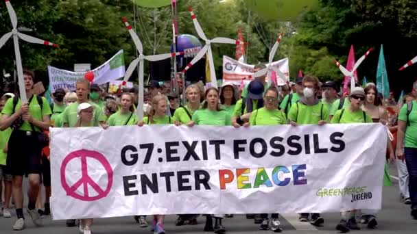 Klimaatactivisten Eisen Klimaatrechtvaardigheid Van Politieke Leiders Top Munitie Duitsland Klimaatdemonstratie — Stockvideo