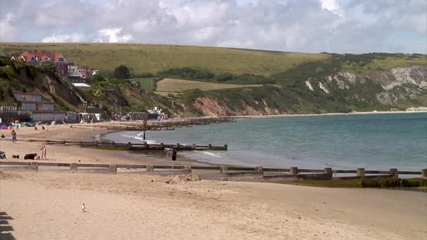 People Playing Beach Swanage English County Dorset South Coast — Stock Video