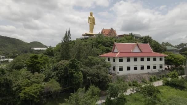 Wat Khao Noi Temple Hilltop Huge Statue Standing Golden Buddha — Wideo stockowe