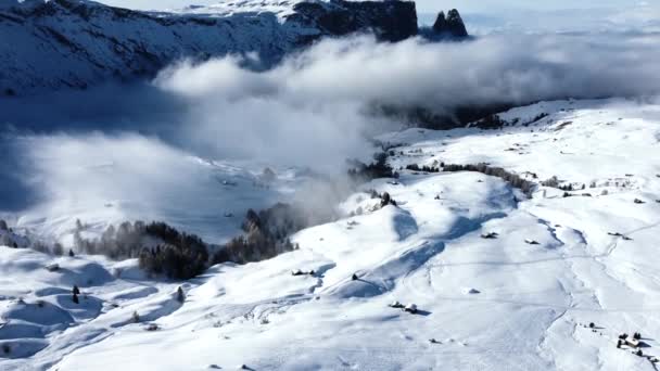 Flying Winter Scenery Italian Dolomites While Clouds Moving Front Peaks — Stock video