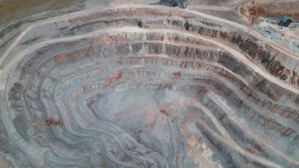Aggregate Mining Yorkshire Quarry Aerial View Top Tilting Upwards Countryside — Stockvideo