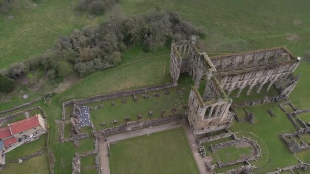 Aerial View Birdseye Orbit Remains North Yorkshire Rievaulx Abbey Historical — Stockvideo