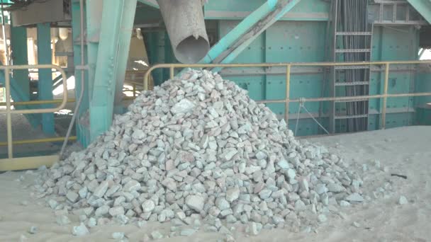 Stacking Rocks Production Process Mining — 图库视频影像