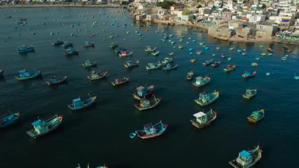 Aerial Traditional Southeast Asia Vietnamese Fishing Boats Moored Harbor Fishing — Vídeo de Stock