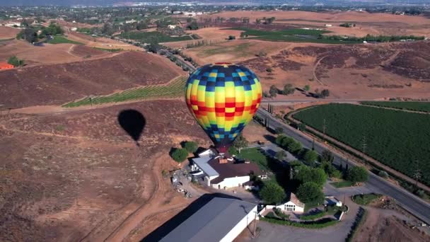 Hot Air Balloon Rises California Wine Country Landscape Aerial Drone — 图库视频影像
