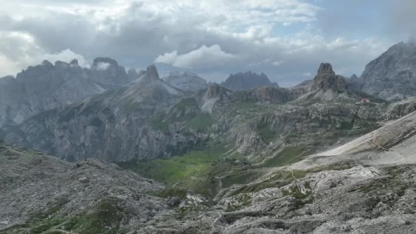 Beautiful Cloudy Day Dolomites Mountains View Tre Cime Lavaredo Three — Stock video