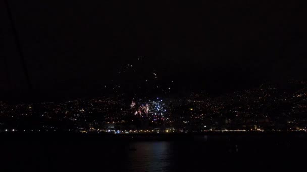 Zdjęcie Lotnicze Fajerwerków Nocy Mieście Fajerwerki Funchal June Maderze Podróż — Wideo stockowe