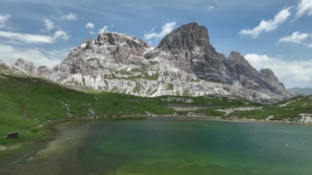 Beautiful Lakes Dolomites Mountains Tre Cime Lavaredo Three Famous Mountain — Stockvideo