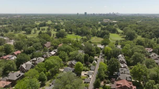 Flyover Clayton City Neighborhood Forest Park Louis Missouri Beautiful Summer — Stockvideo