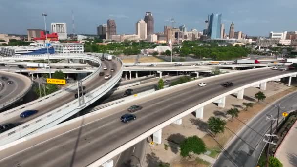 San Antonio Texas Skyline Aérien Autoroute Heure Dorée — Video