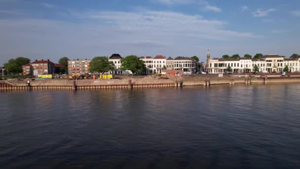 Ijsselkade Boulevard Backwards Aerial Movement Cityscape Countenance Tower Town Zutphen — Stockvideo