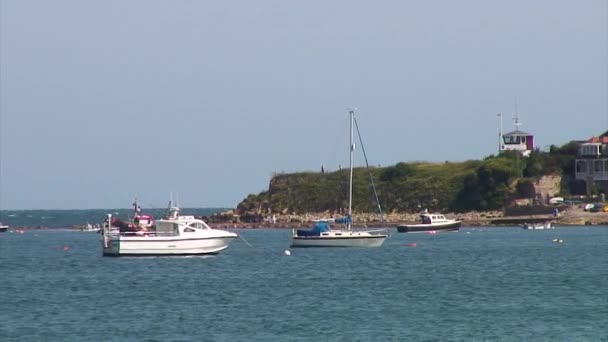 Boats Moored Front Victorian Pier Seaside Town Called Swanage English — Vídeo de Stock