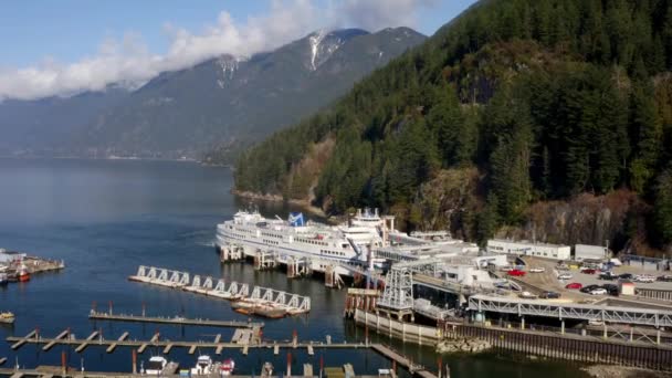 Ferries Terminal Horseshoe Bay Vancouver Canada Aerial Approach — Stockvideo