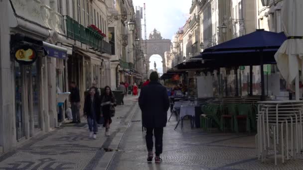 Tourists People Walking Famous Rua Augusta Street Downtown Lisbon Awesome — Stockvideo