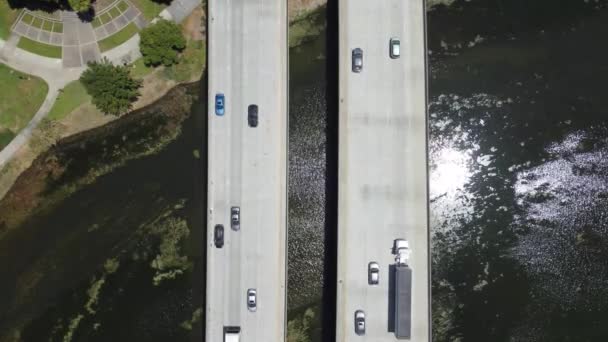 Bird Eye Shot Two Parallel Bridges Busy Cars Crossing Beautiful — Wideo stockowe