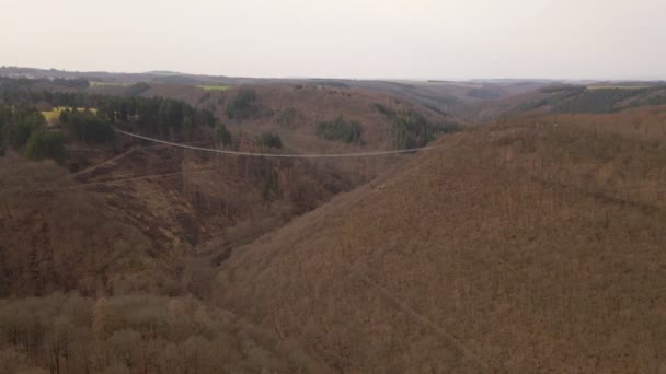 Long Suspension Bridge Hanging Deep Trench German Countryside Dry Cloudy — ストック動画