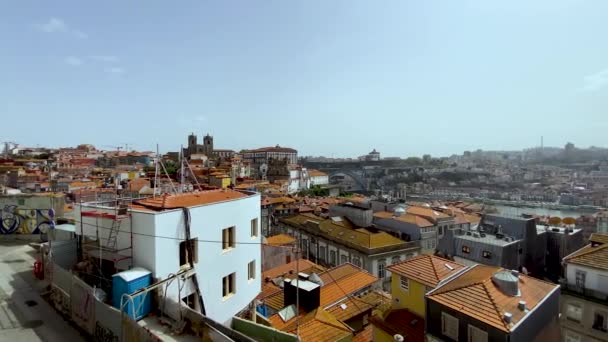 Панорама Города Порту Португалии Реке Дуэро Над Крышами Исторических Зданий — стоковое видео