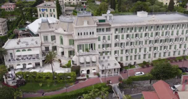 Imperiale Hotel Santa Margherita Ligure Genoa Italy Aerial Pullaway — Vídeos de Stock