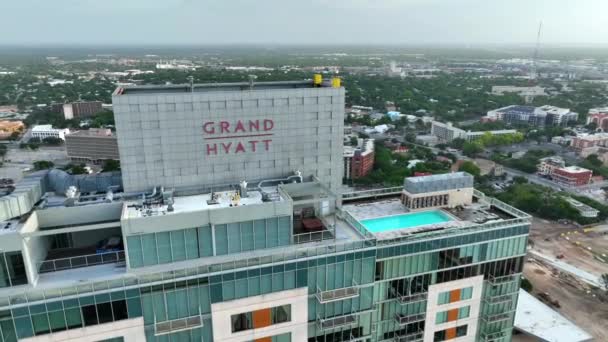 Grand Hyatt Hotel Tower Americas Downtown San Antonio Texas Aerial — Stockvideo