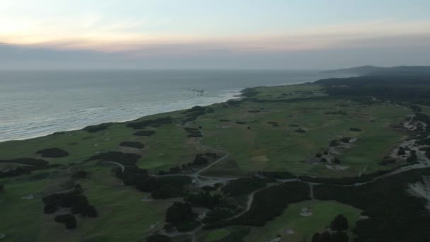 Golf Course Fairways Pnw West Coast Bandon Oregon Aerial — Vídeos de Stock