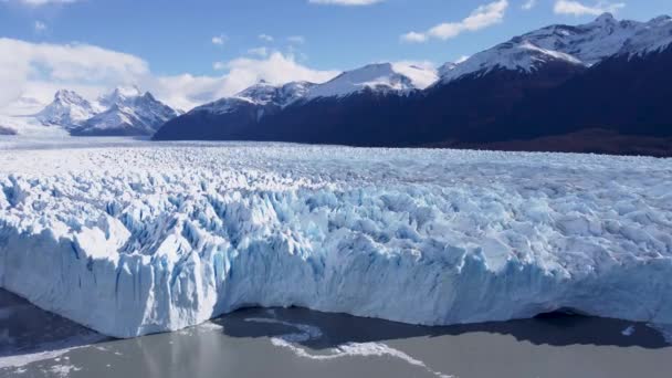 阿根廷巴塔哥尼亚El Calafate的Los Glaciares国家公园 巴塔哥尼亚令人惊叹的冰山景观 Perito Moreno Glacial 巴塔哥尼亚的风景El Calafate阿根廷的旅游目的地 — 图库视频影像